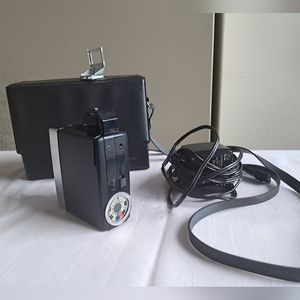 Vivitar Auto 271 Electronic Flash w/Case Power Adapter from Japan